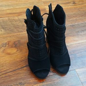 gorgeous piptoe booties suede leather